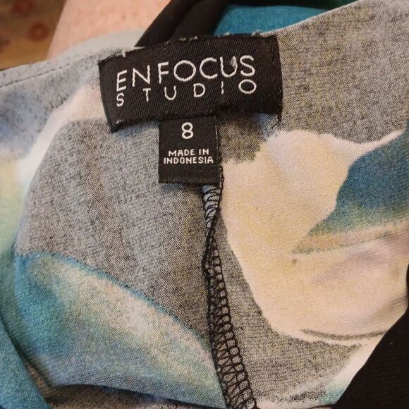 Enfocus Studio Dark Floral Shift Dress - Picture 9 of 11